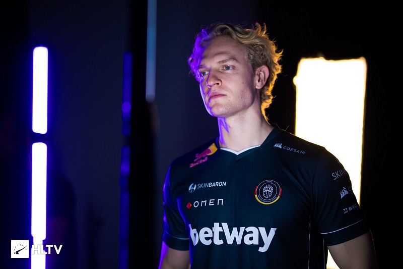 Страсти по “Бласту”. Ухо оценил шансы участников BLAST Premier: Fall Finals 