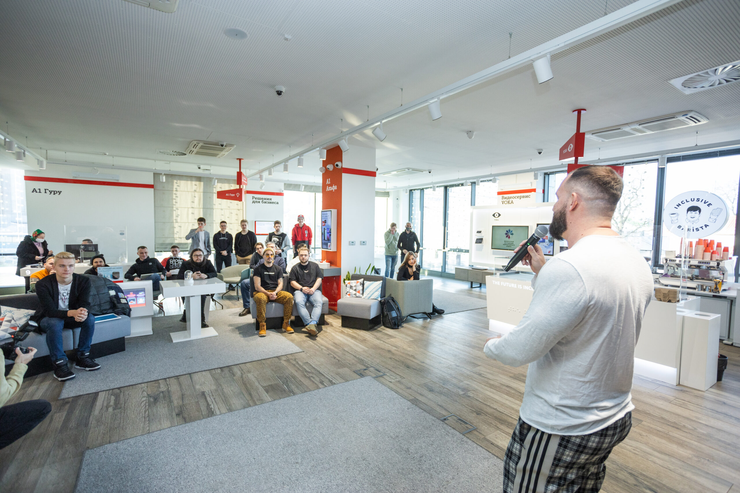 Школа киберспортивных комментаторов