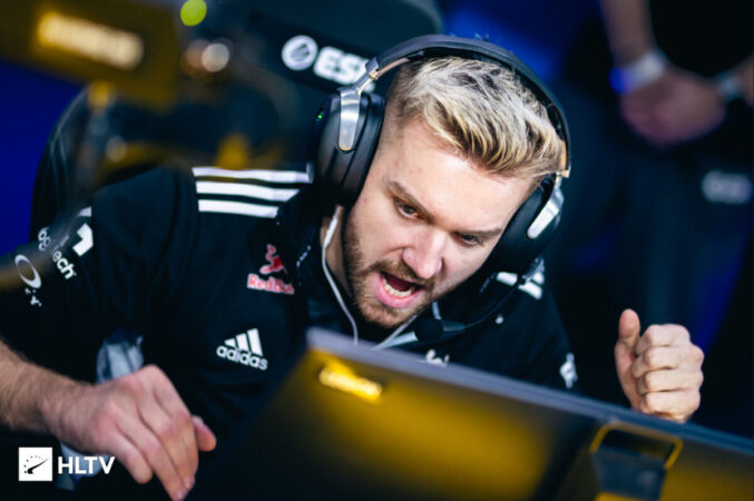 NiKo взял клатч 1 в 3 с одним Диглом в полуфинале IEM Katowice 2023