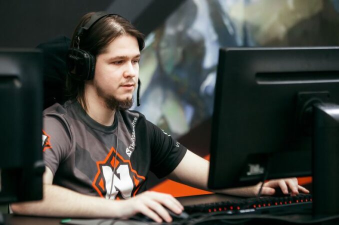 TheChosenOne рассказал, как апать рейтинг на Legion Commander