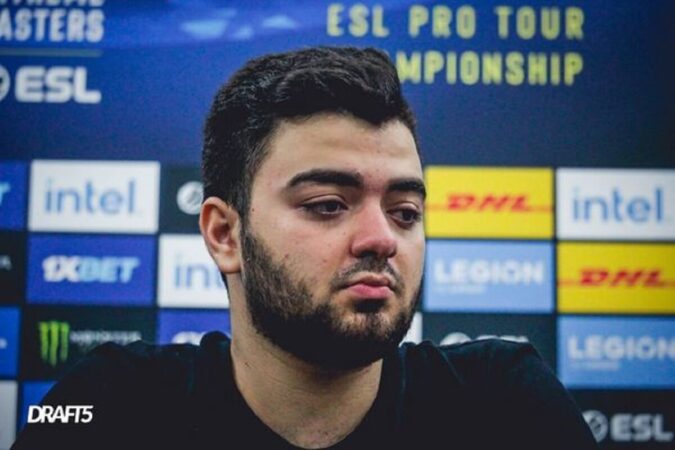 Канал игрока Virtus.pro получил бан на Twitch