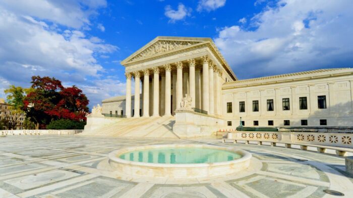 Верховный суд США устал от апелляций Epic Games и Apple, завершив их судебный процесс