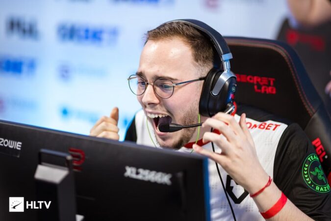 XertioN продлил контракт с MOUZ