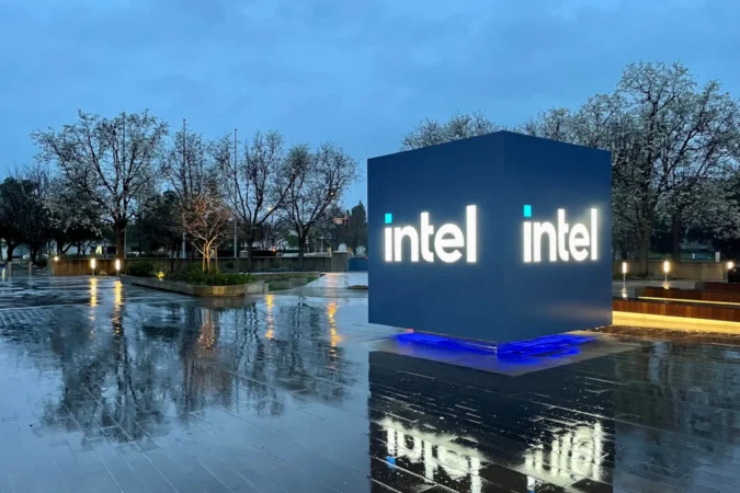 Литейный бизнес Intel понес многомиллиардные убытки в 2023 году
