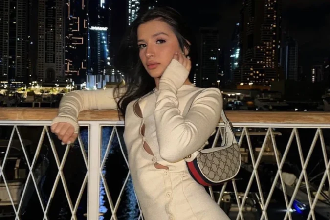 “А ты работала когда-нибудь за компом?” Стримерша Tenderlybae сравнила блогерство с работой на заводе