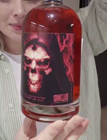 Diablo выпустила алкоголь, который дает бонусы в игре