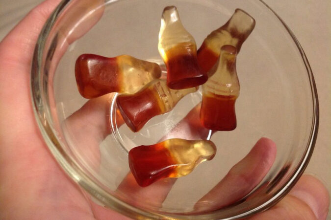 В Великобритании мужчину госпитализировали после того, как он съел 3 кг мармелада Haribo