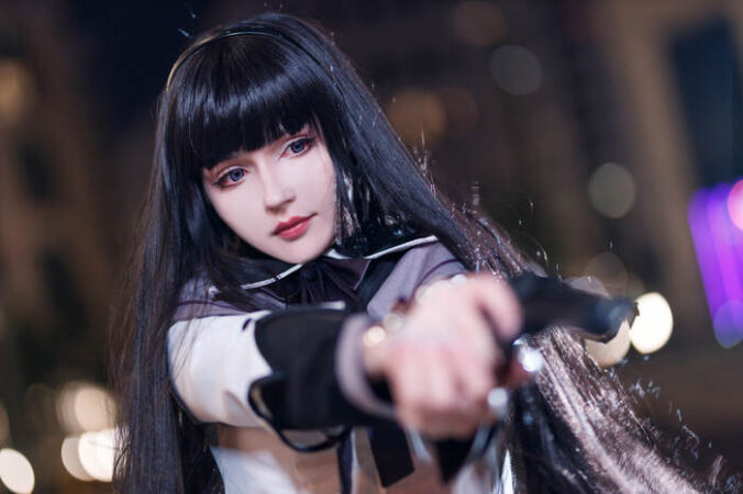 Нежная скромняшка! Лучший косплей на Хомуру из «Мадоки»